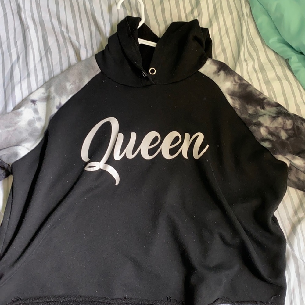 Queen hooded sweater shirt